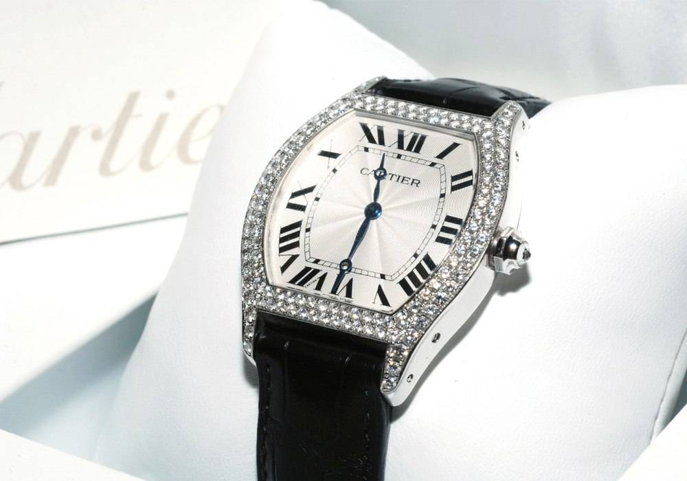 Suit Claims NYC Jeweler Sold Old, Damaged Watches as “New”