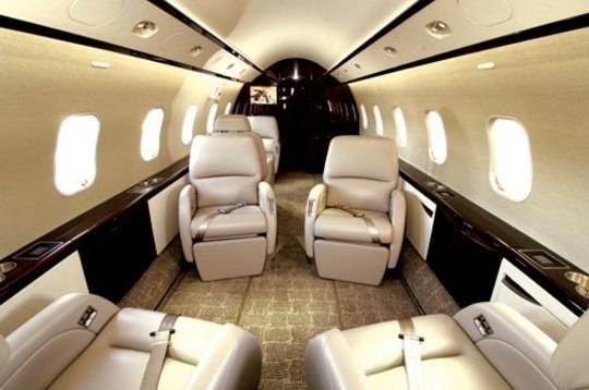 Haute Jet of the Week: Bombardier Challenger Private Jet 300 - Luxury ...