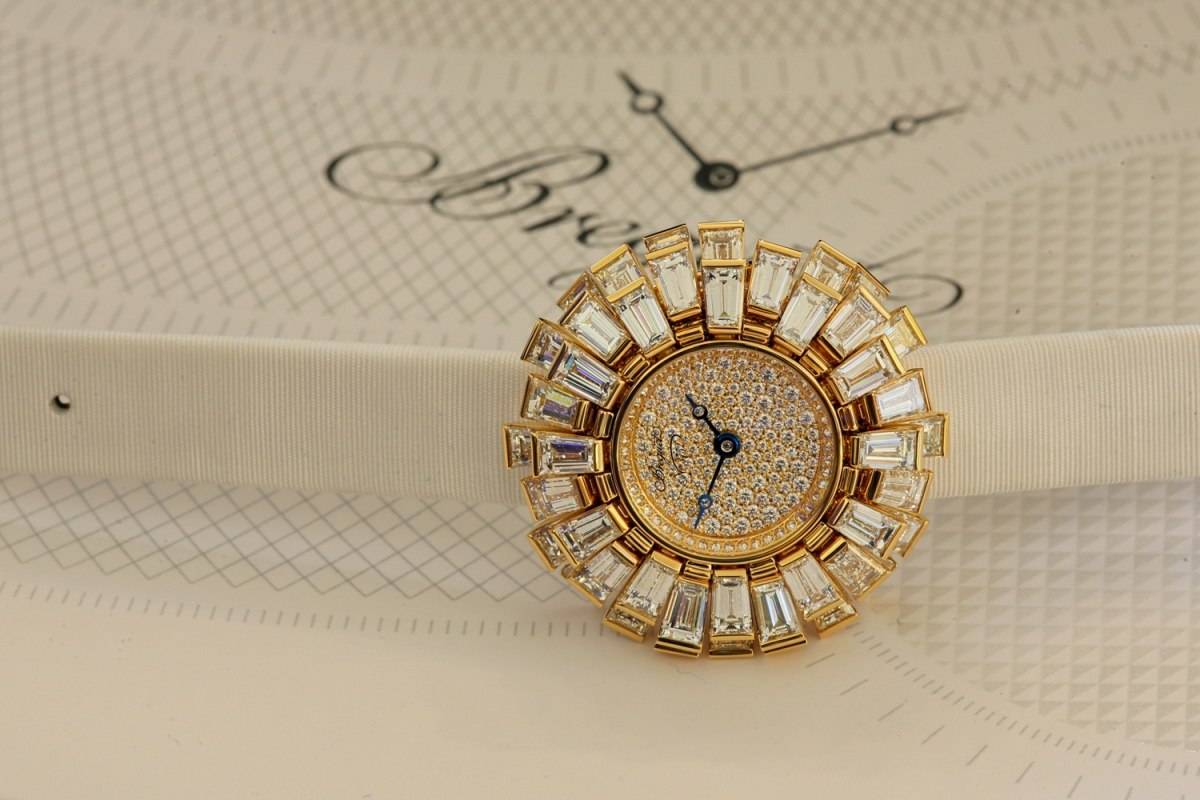 Louis Vuitton Petite Fleur Flower Diamond Ring