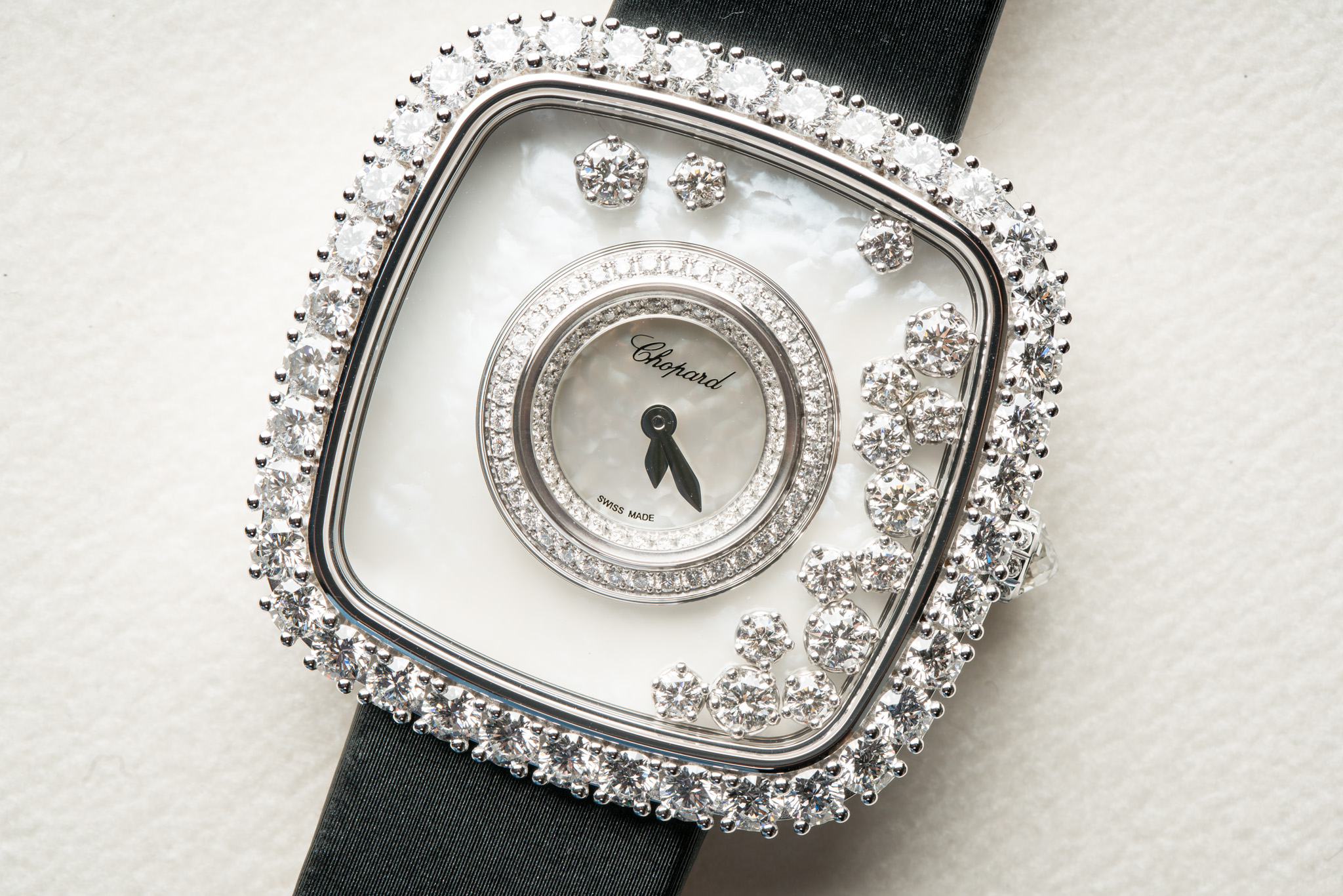 Baselworld 2016: Introducing The New Chopard Happy Diamonds Watch ...