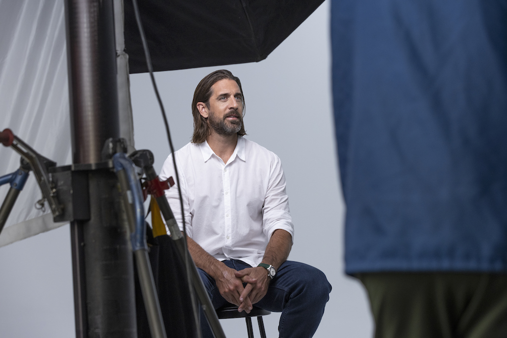 Aaron Rodgers Seen Entering Wonder Lofts in Hoboken for Exclusive Photo  Shoot With Zenith Watches – goldcoastnorthfyi